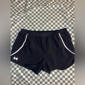 Large Under Armour shorts loose